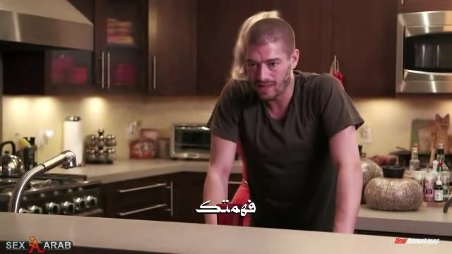 الام تمارس الجنس مع ابنها ليرتاح - سكس مترجم